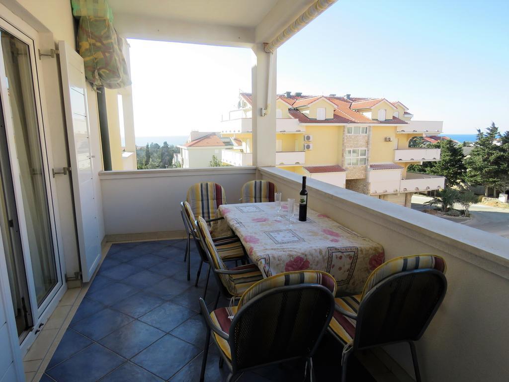 Apartments Party Novalja Exterior photo